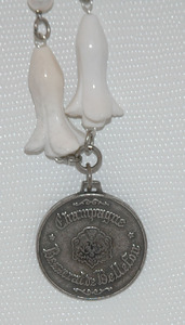 Champagne Medallion