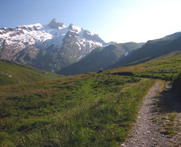 Alps hiking trips - Boundless Journeys