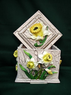 Easter Flower Decor. Box