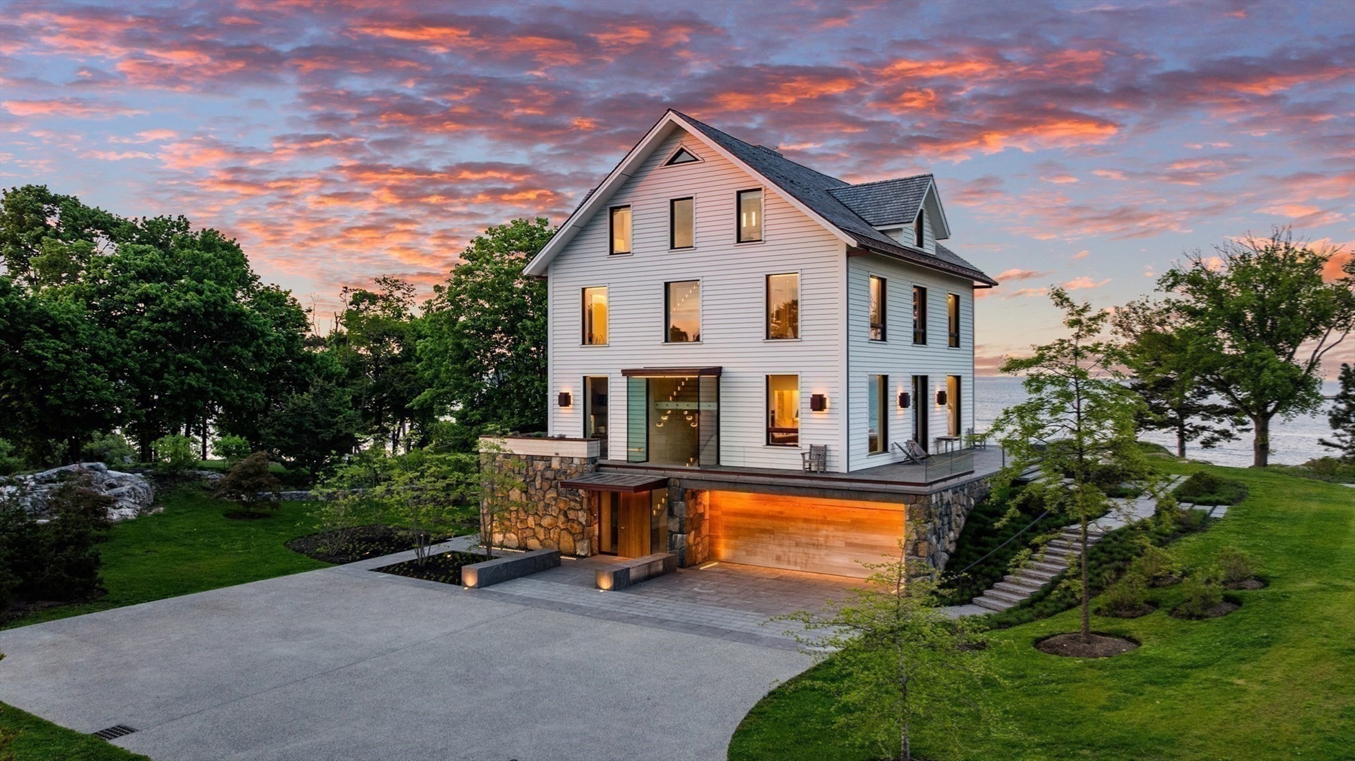 New Waterfront Listings (30 Days)