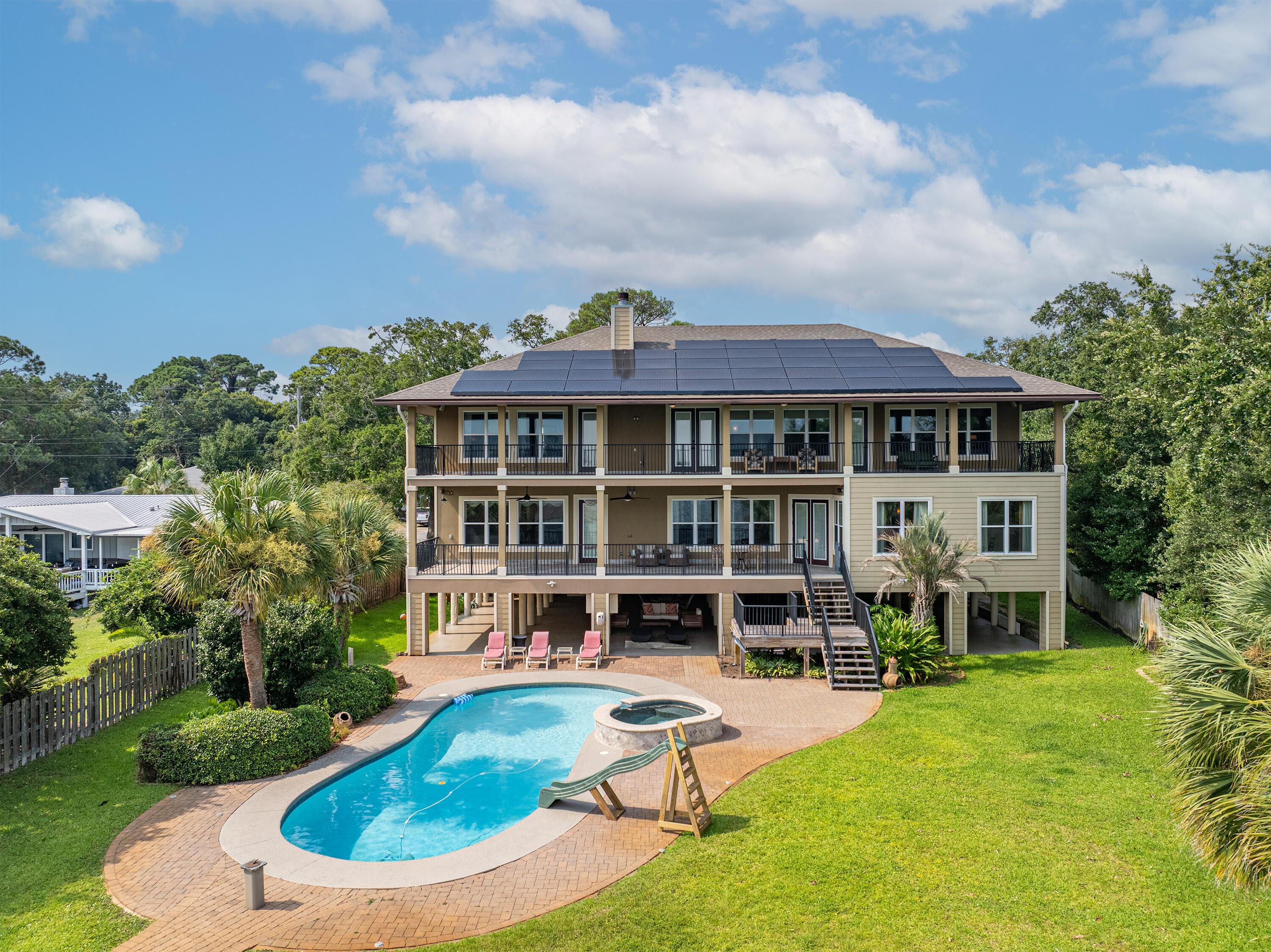 Fort Walton Beach Homes with a Pool