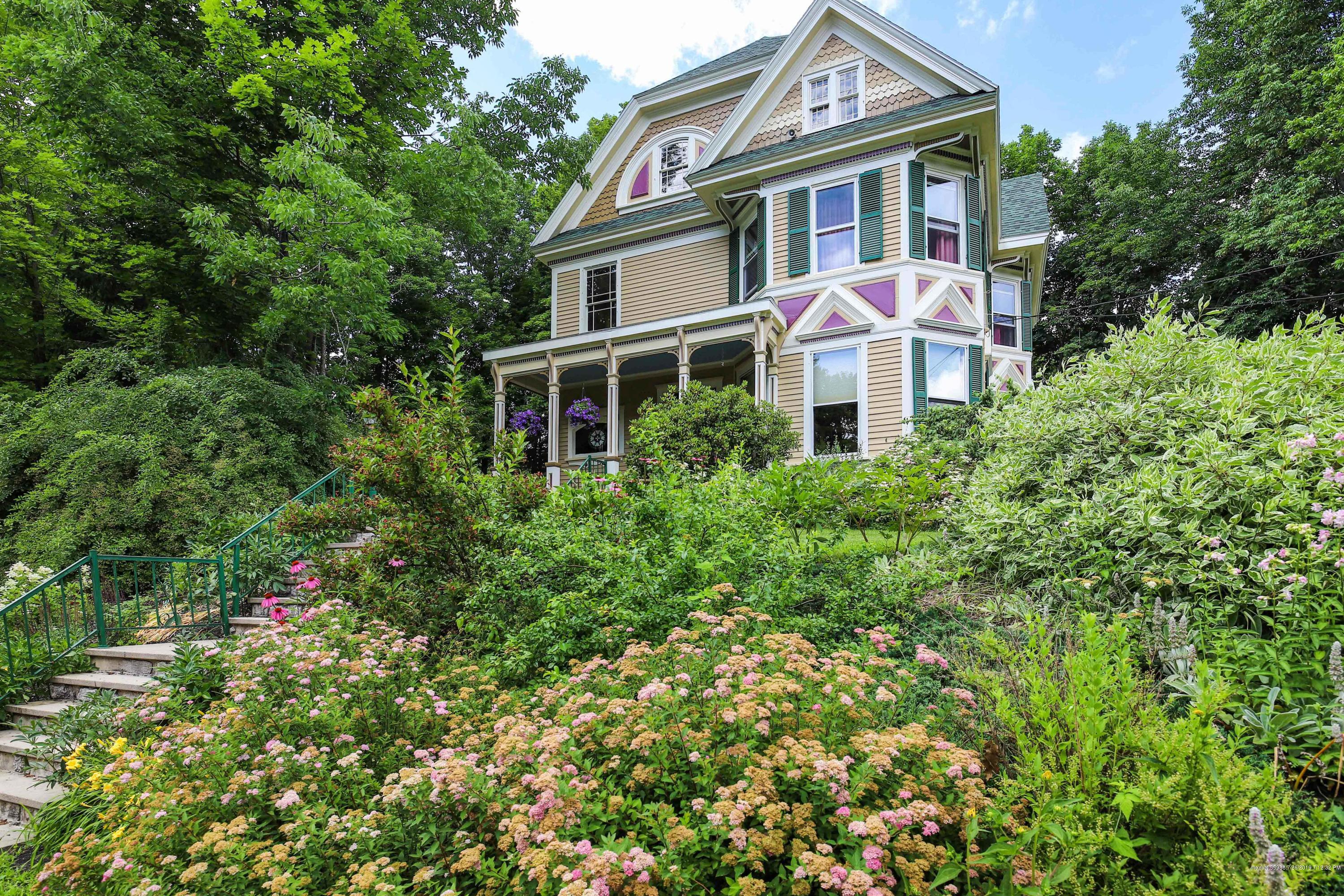 Homes with Virtual Tours