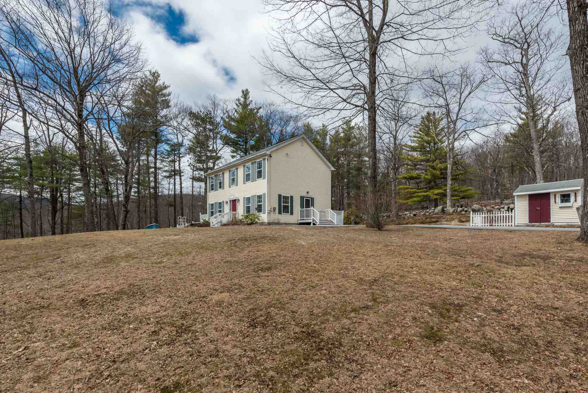 Newbury NH Under $500k