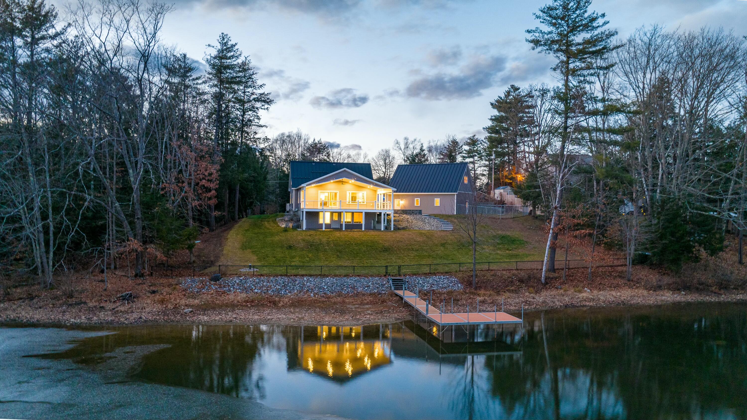 Lake Front homes Maine