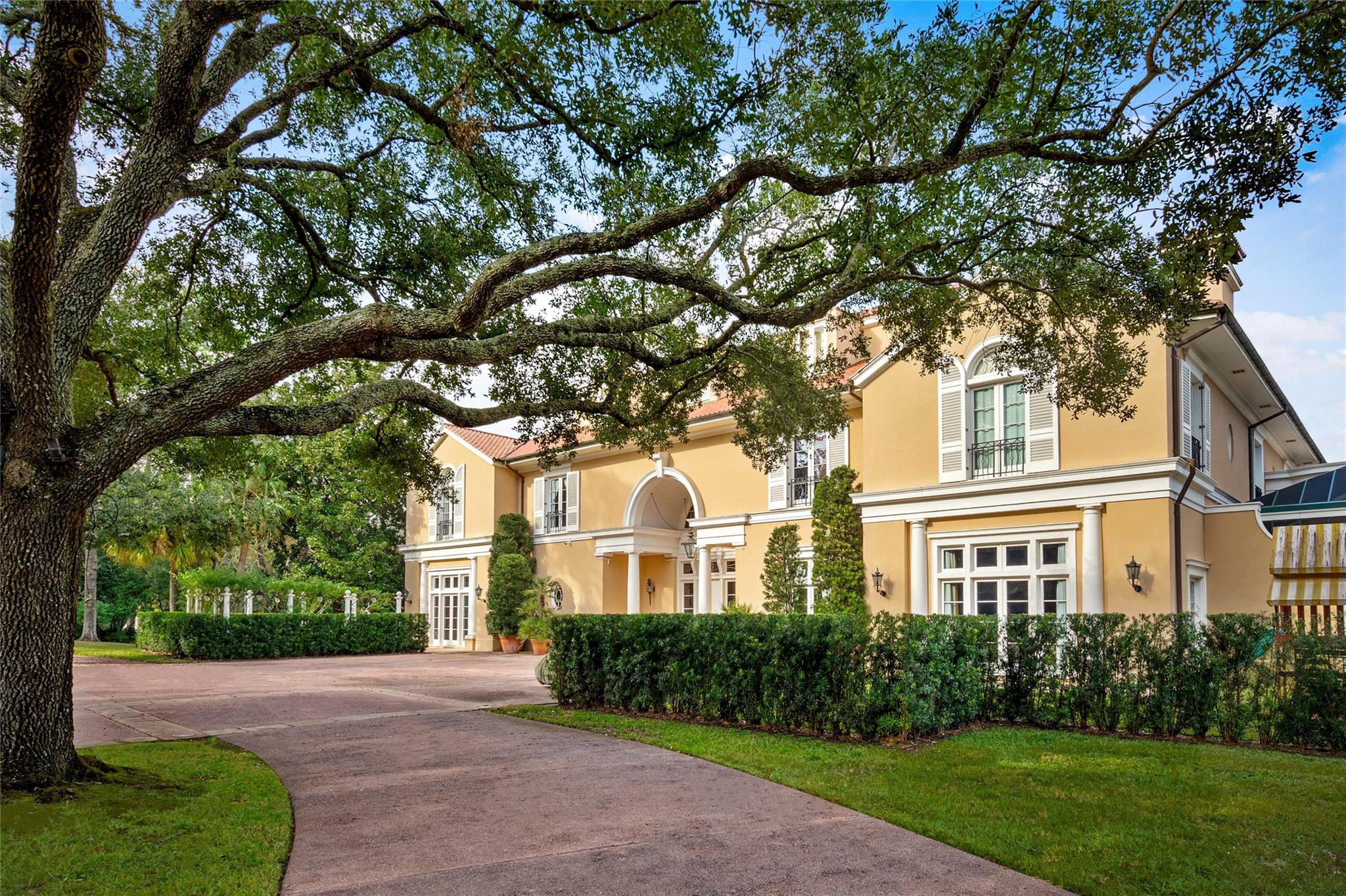 Listings for Ryan Buckingham