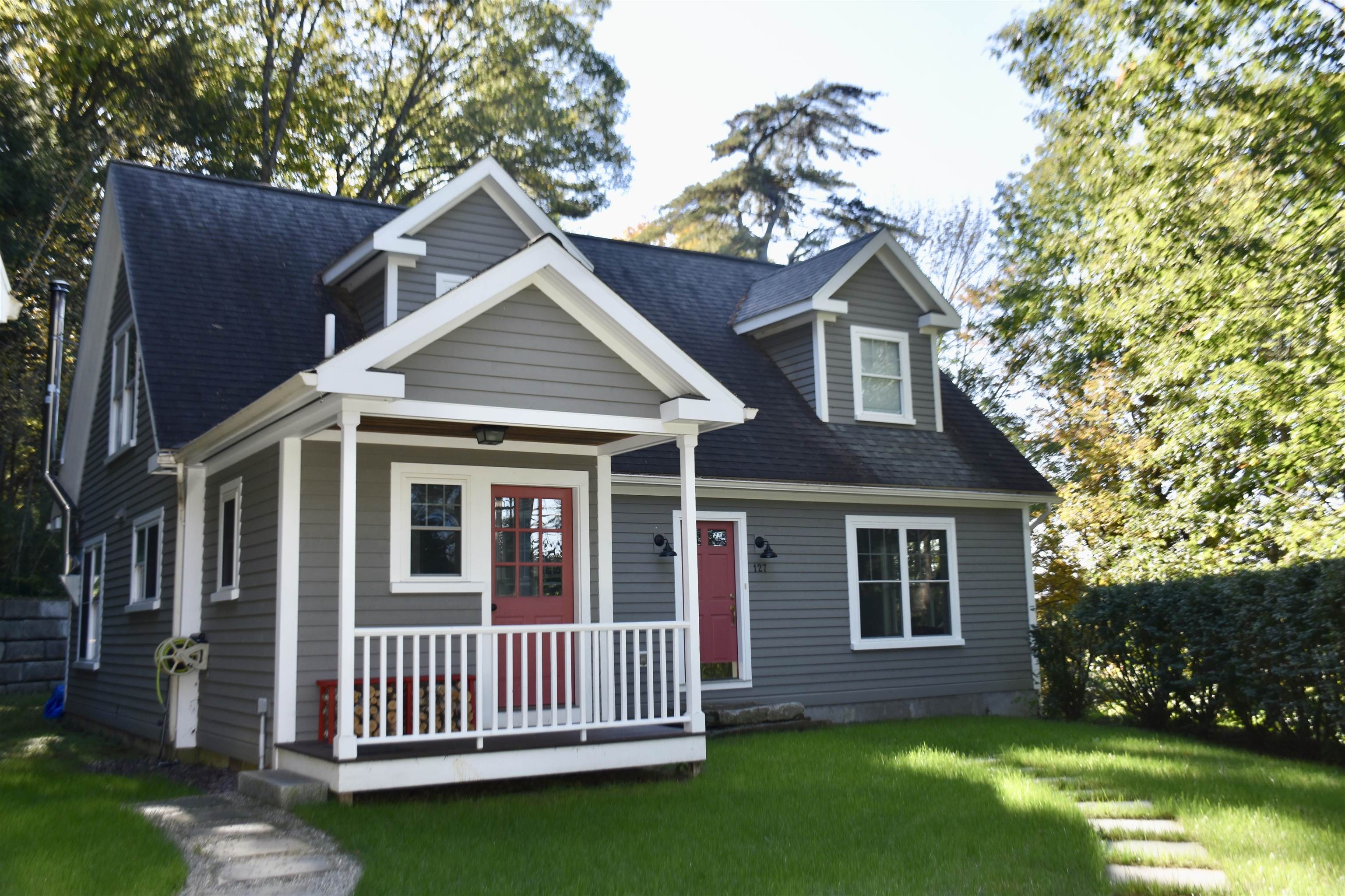 Listings for Karol Gomes