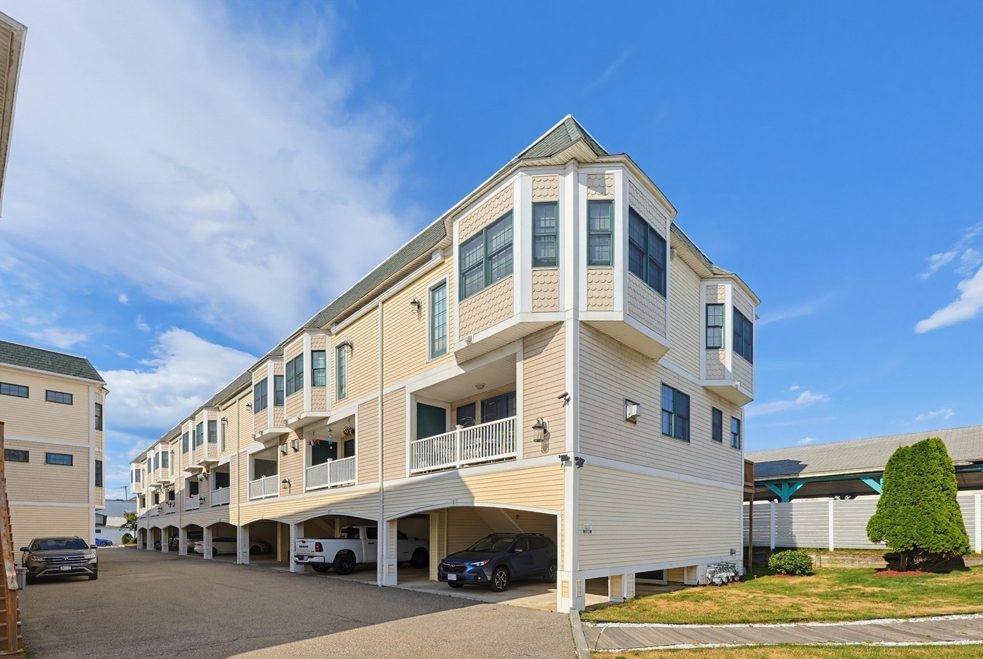 Listings for Steven Mortell