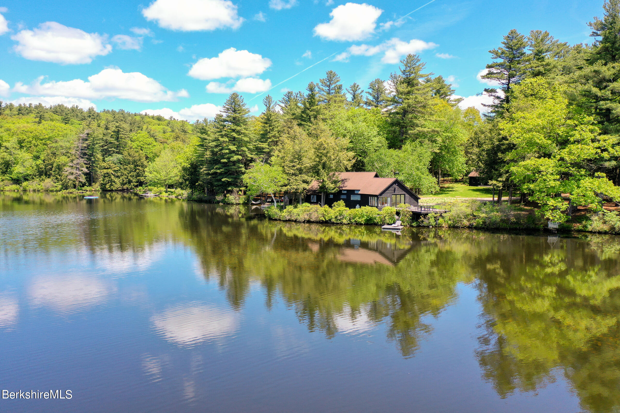 Listings for Tara Barboza