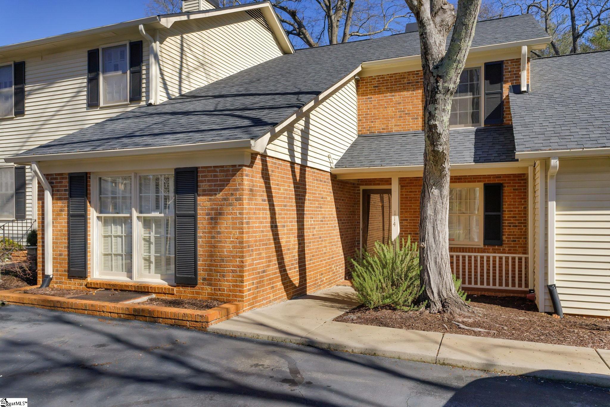 Listings for Alexis Furman