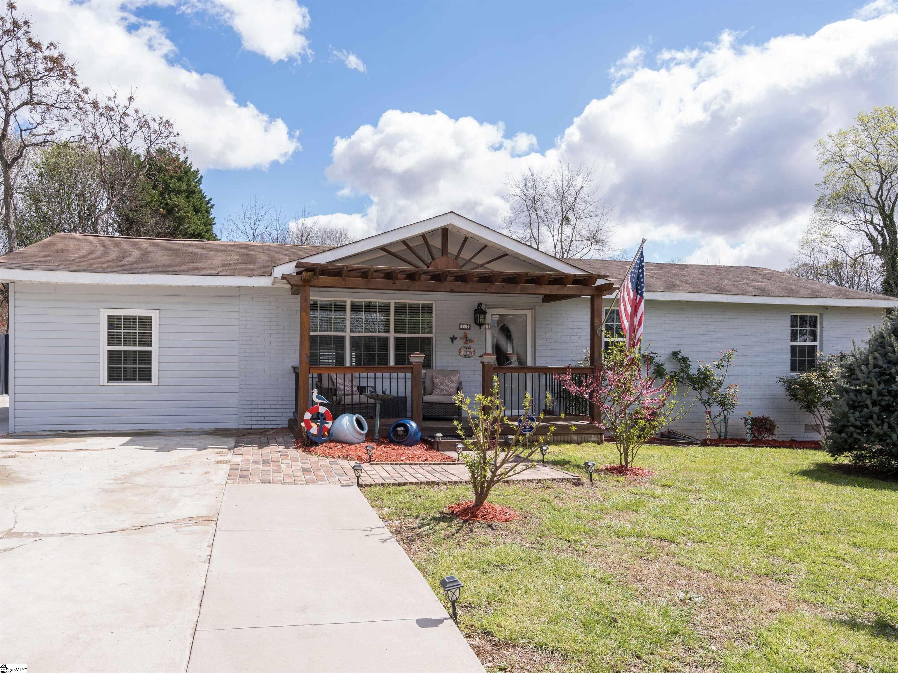 Real Estate Listings for Jansen Young Joan Herlong & Associates