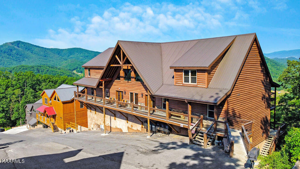 Top Producing Real Estate Agents in Pigeon Forge TN