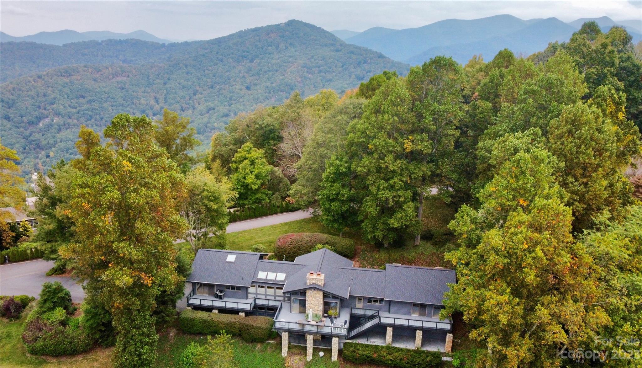 Asheville Neighborhoods | Mountain Meadows Asheville Real Estate Listings