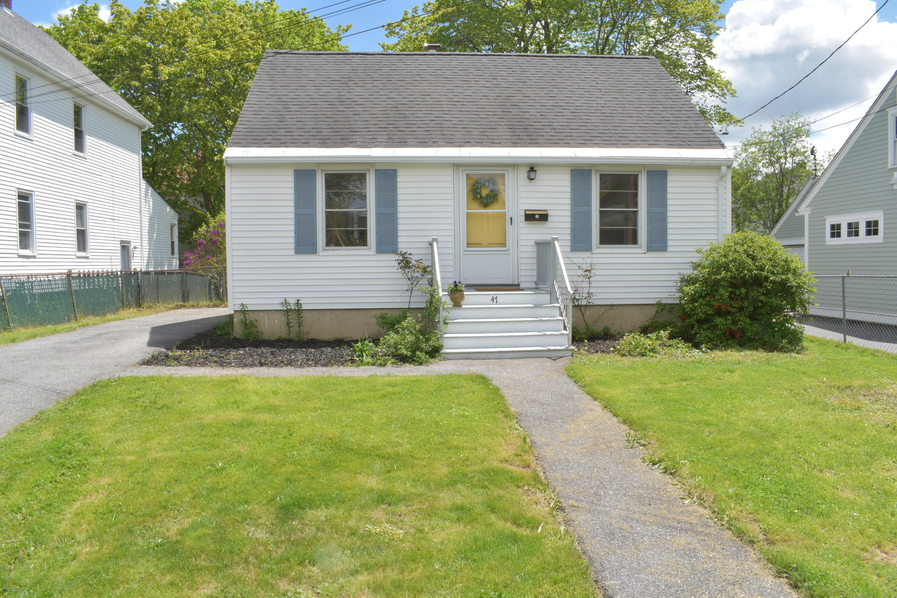 Listings for Nicole O'Brien