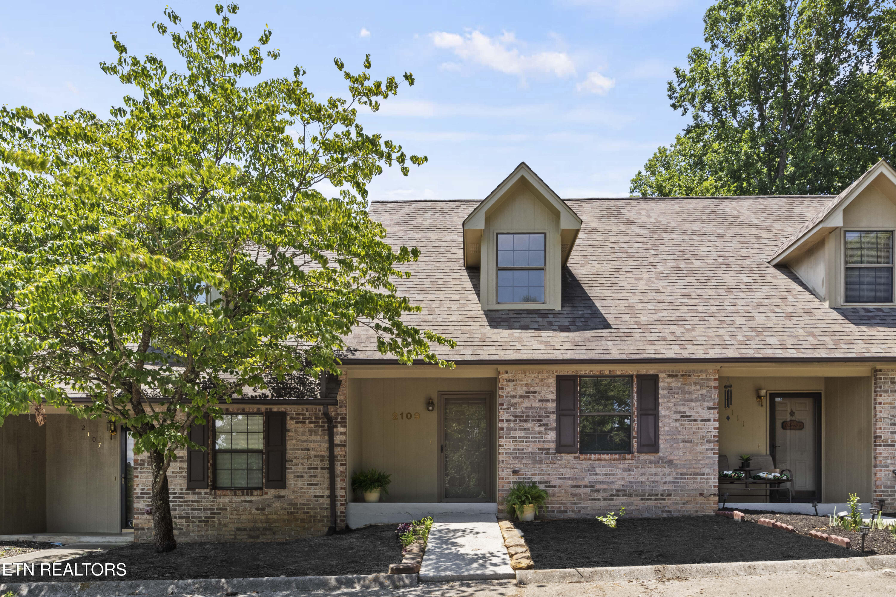 Listings for Peter Dedes