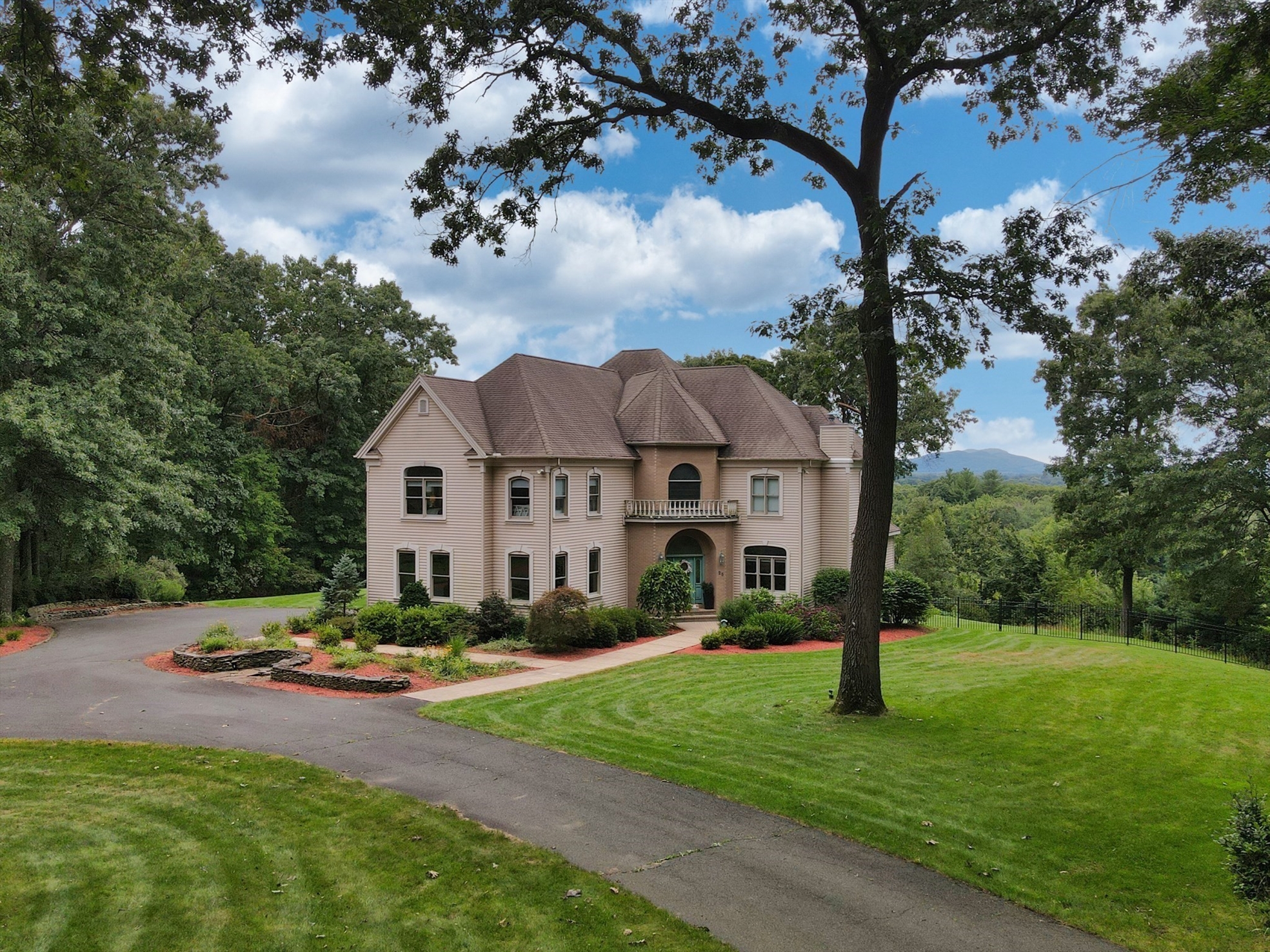 Homes Near Hampshire College
