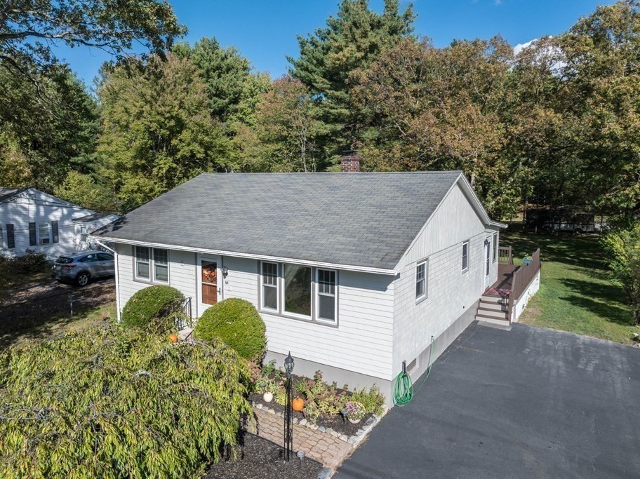 Listings for Maryanne Hardy