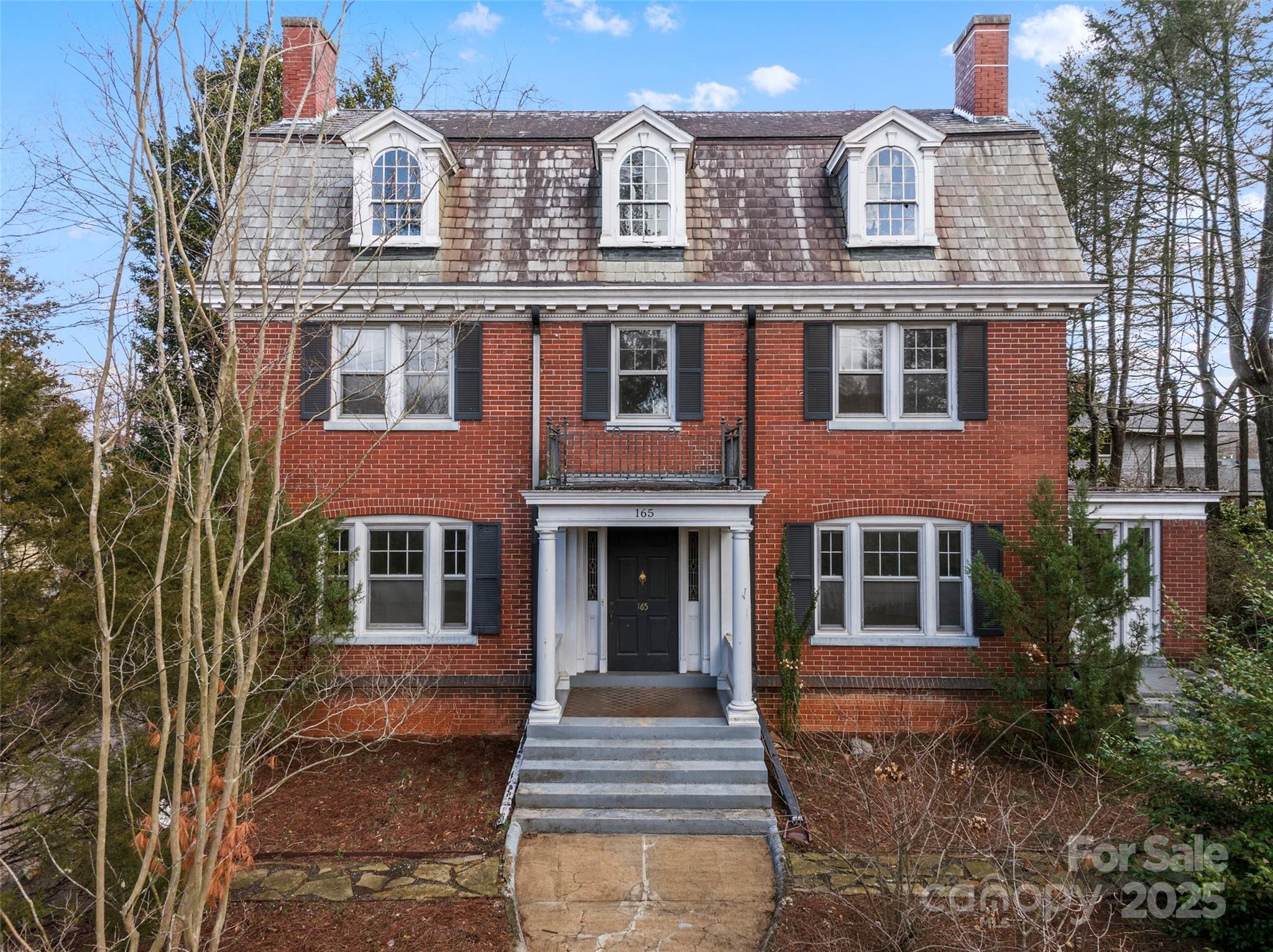 Listings for Minouche Shanklin