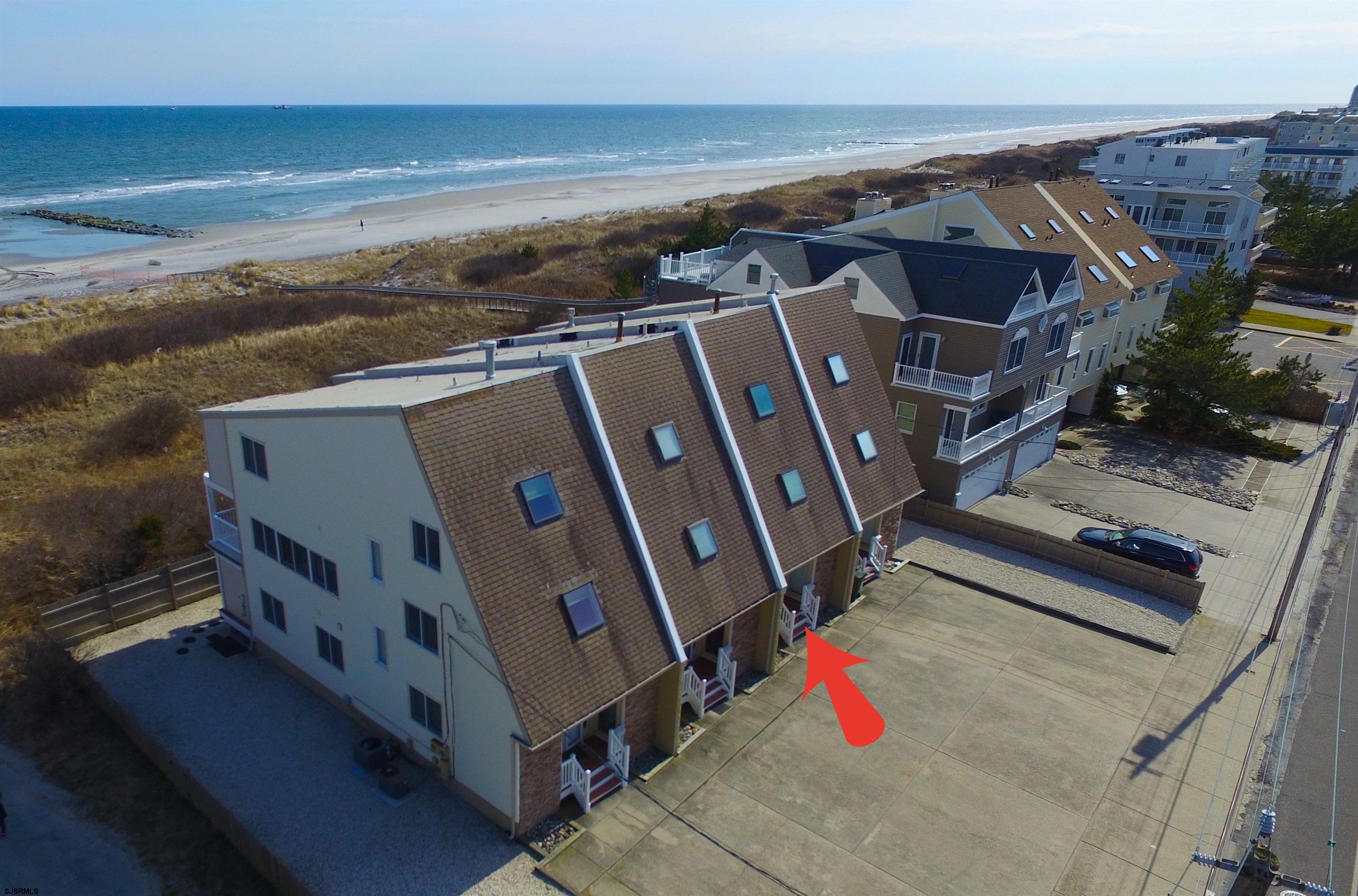 Condos & Townhomes