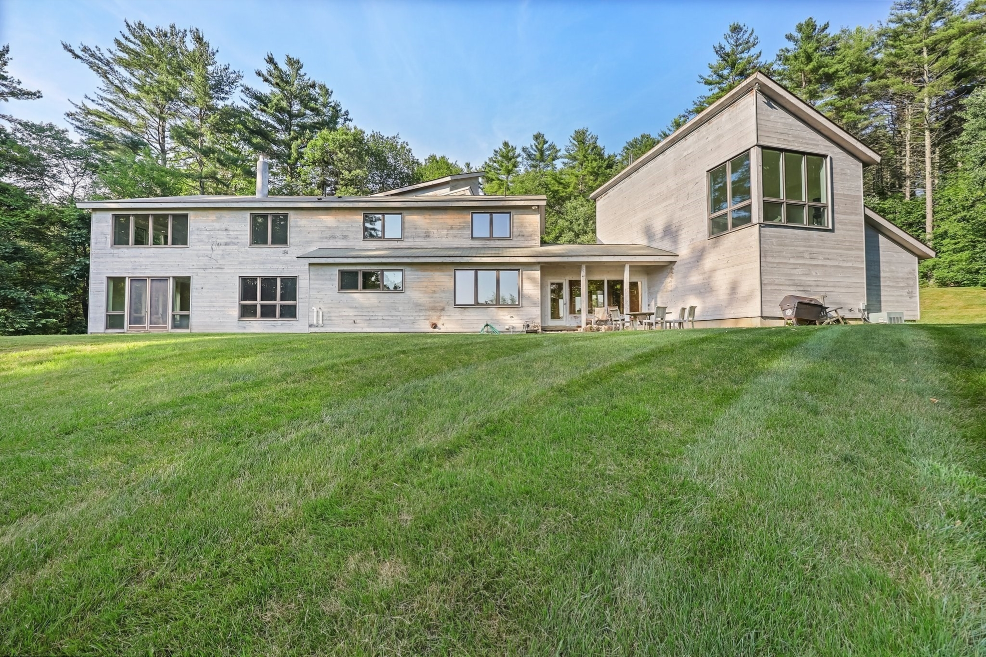 Homes with Land (1+ Acres)