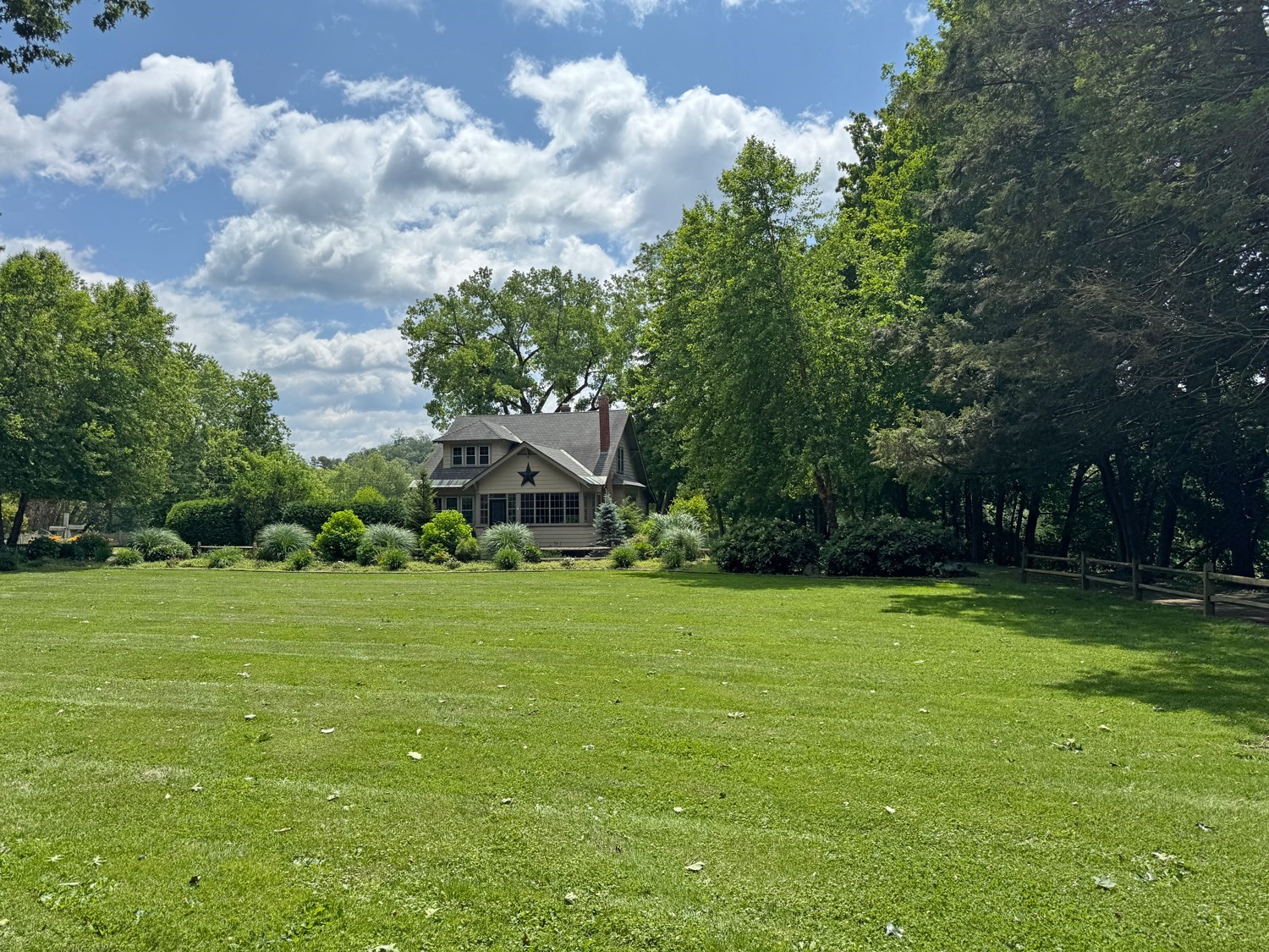 Homes with Land (1+ Acres)