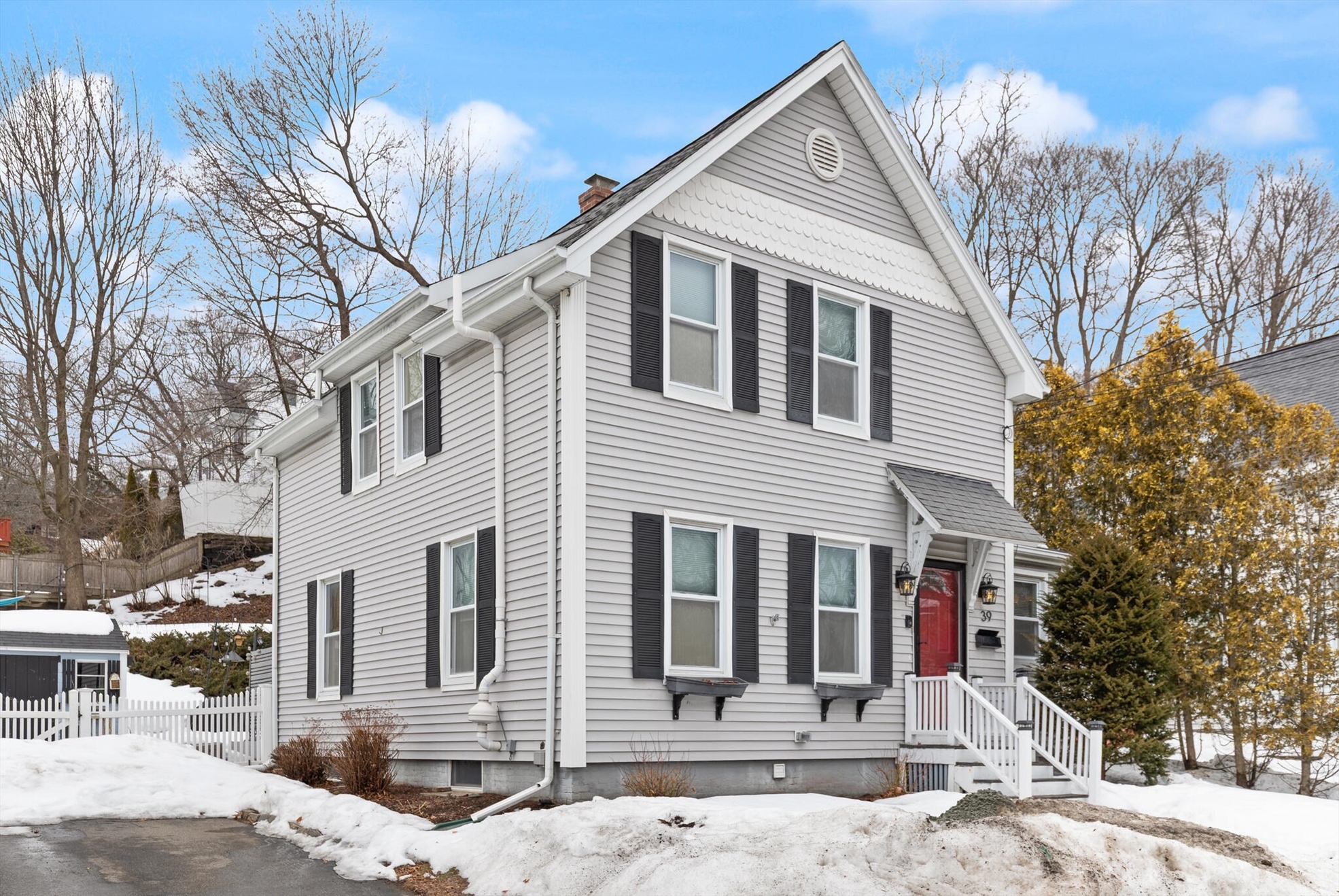 Downtown Wakefield Homes Near the Commuter Rail