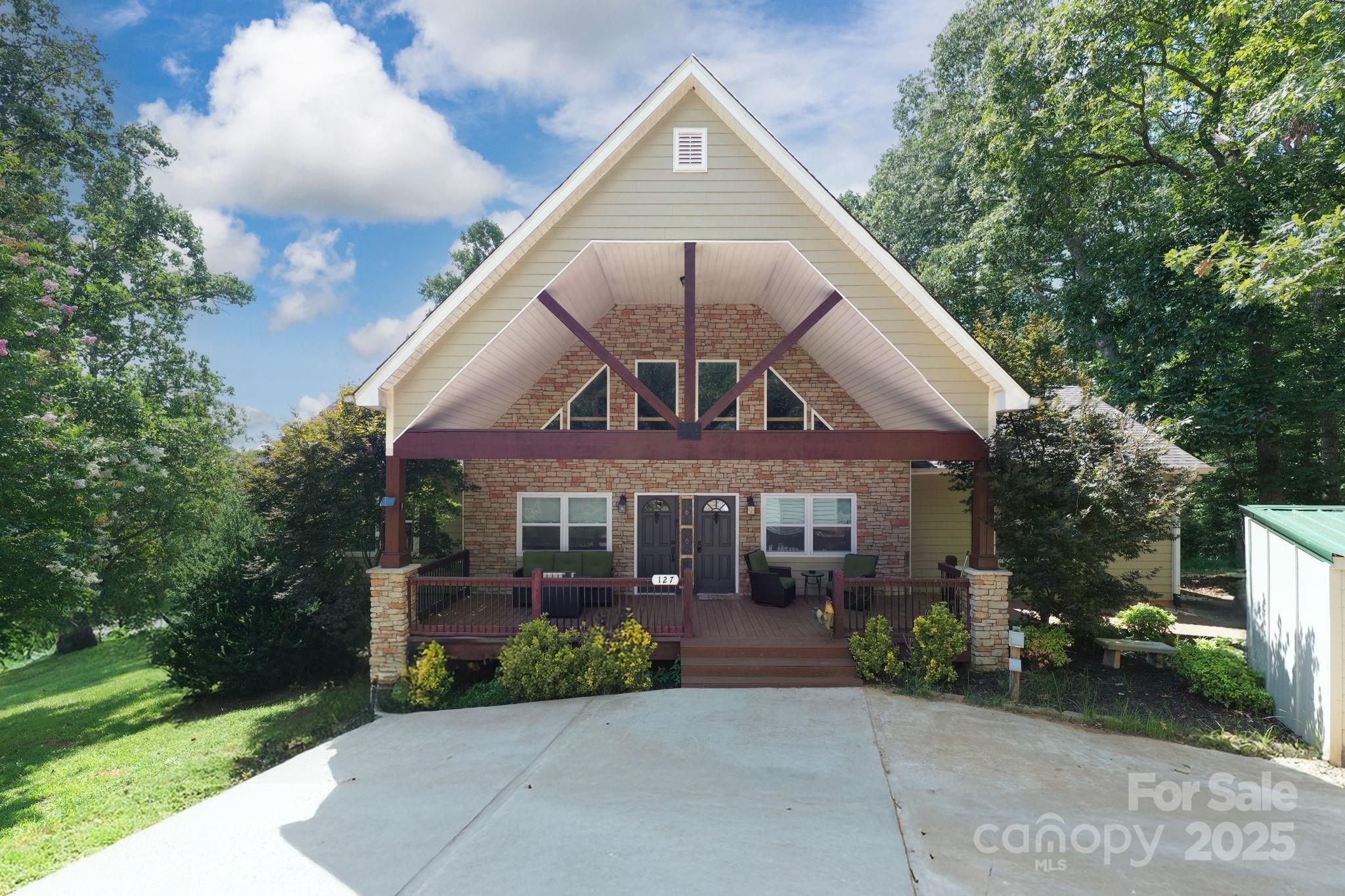 Log Homes in Buncombe County