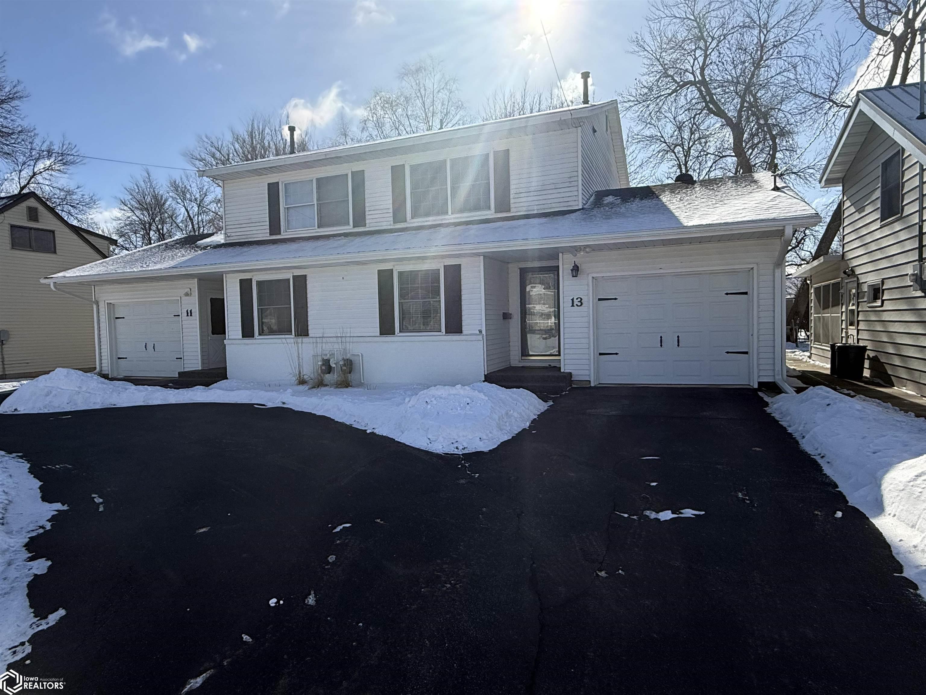 Pending & Active Multi Family Properties in Clear Lake IA