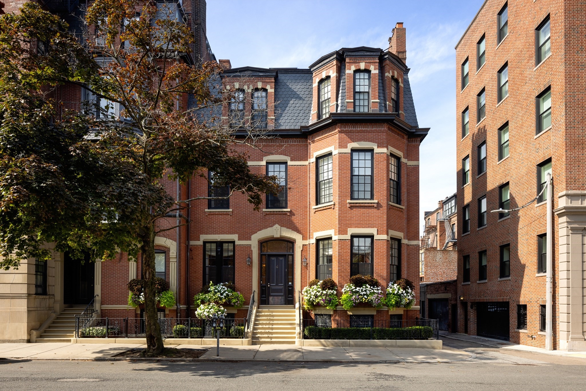Brownstones & Rowhouses