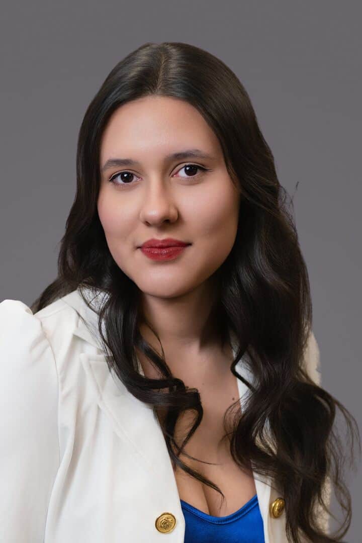 Angela Reyes Hernandez