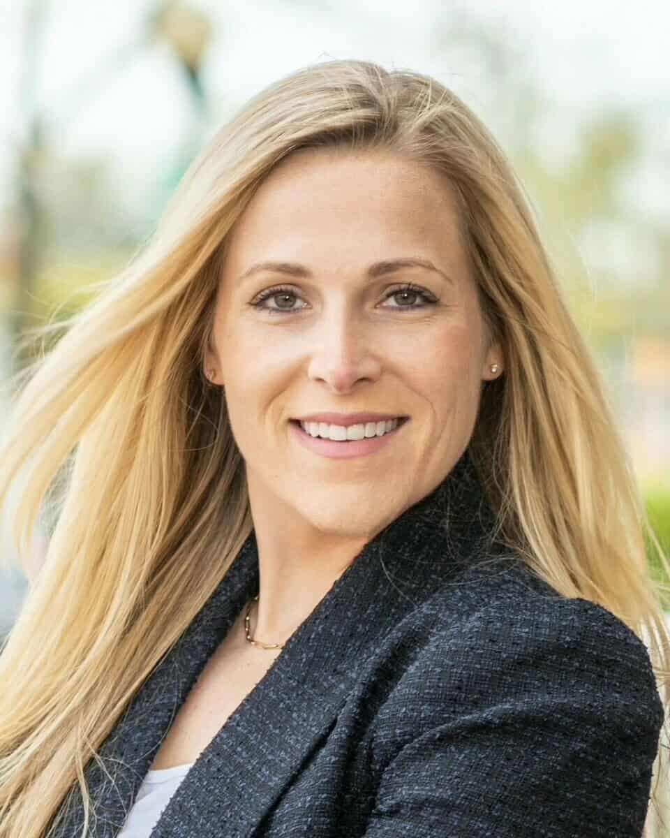 Elizabeth Jakubik