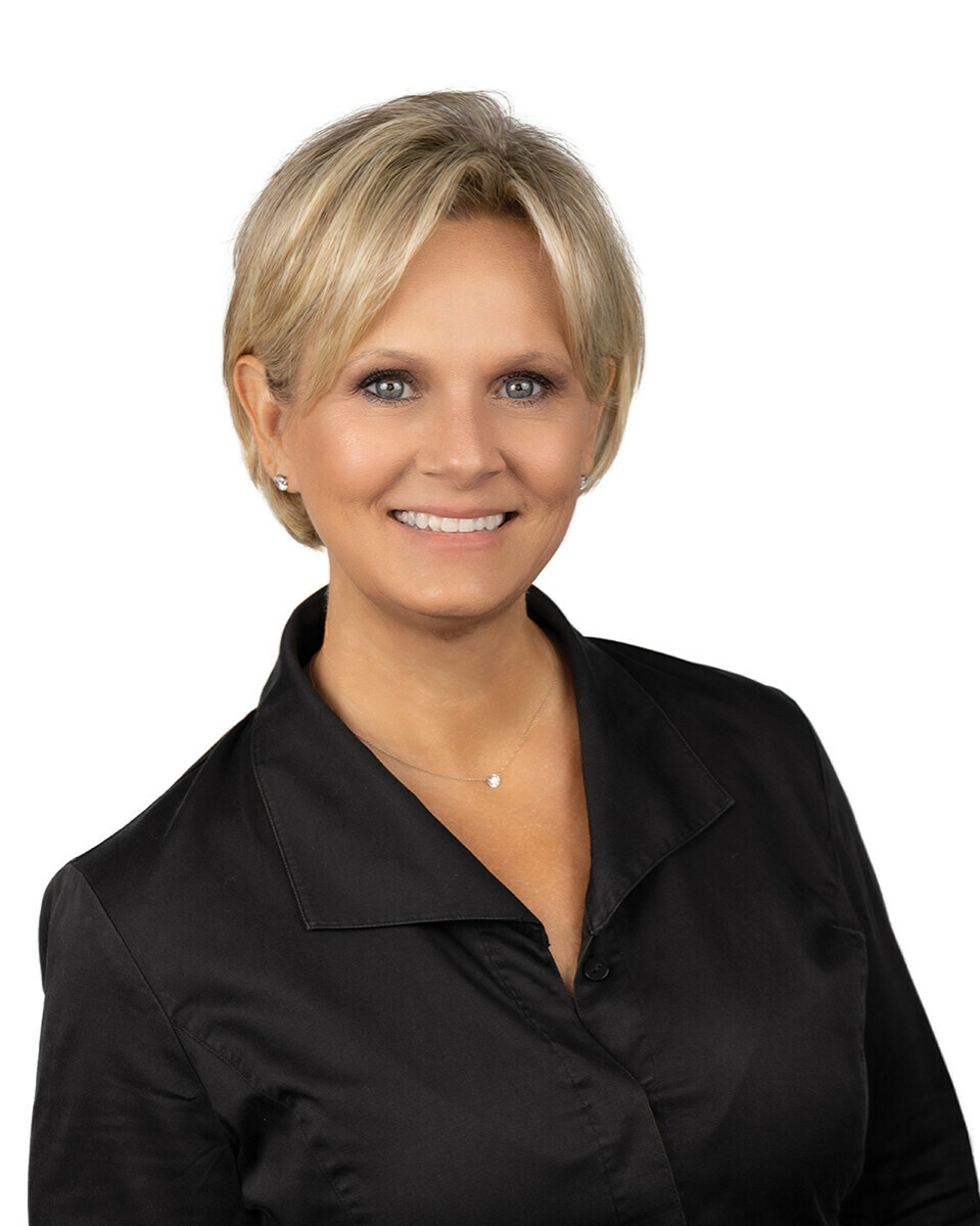 Laura Adams