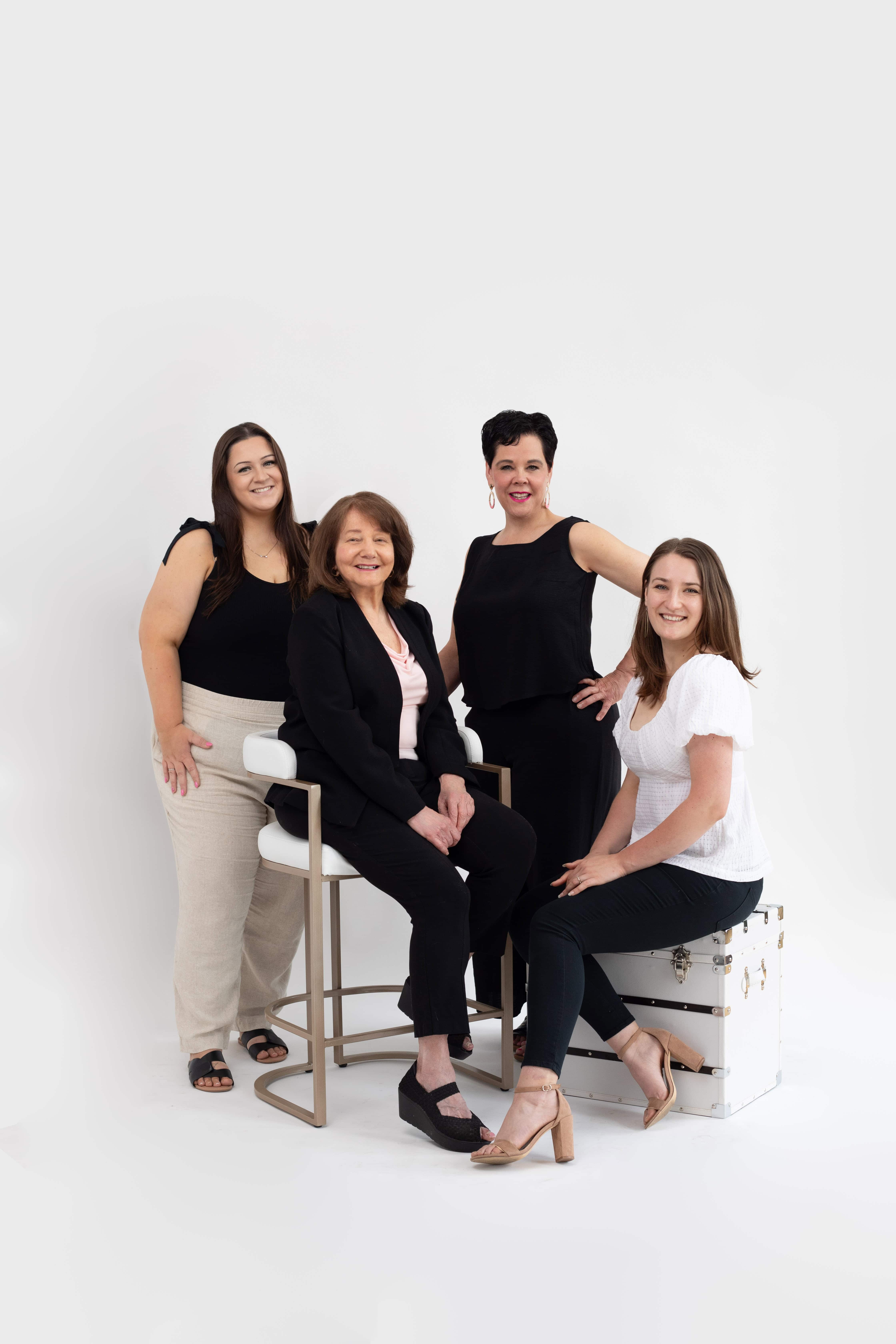 The Evelyn Conrad & Manon de Carlo Team